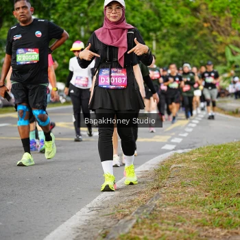 Runner Photo 4161153