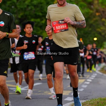 Runner Photo 4161240