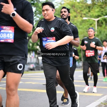 Runner Photo 4161500
