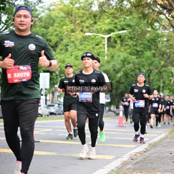Runner Photo 4161501