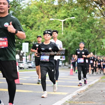Runner Photo 4161505