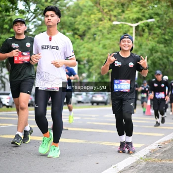 Runner Photo 4161506