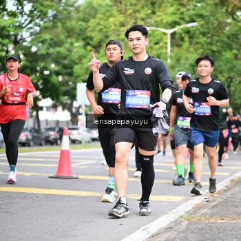Runner Photo 4161530