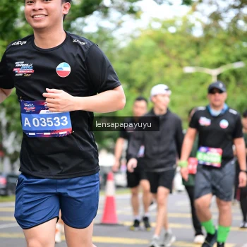 Runner Photo 4161535