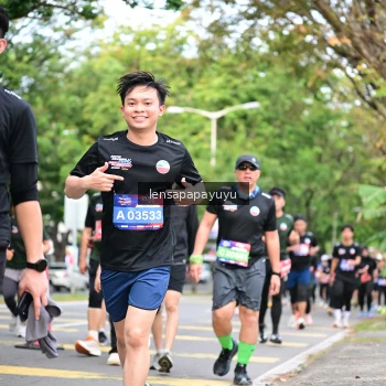 Runner Photo 4161537
