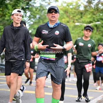 Runner Photo 4161540