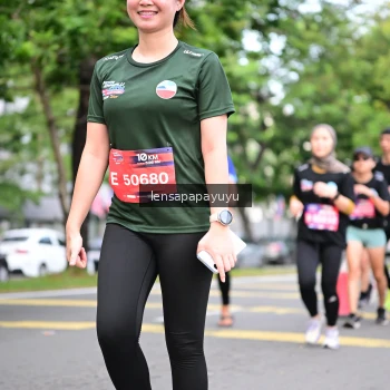 Runner Photo 4161575