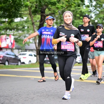 Runner Photo 4161577