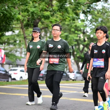 Runner Photo 4161595