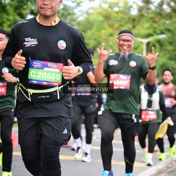 Runner Photo 4161598