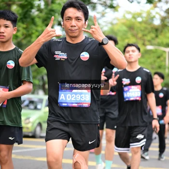 Runner Photo 4161675