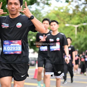 Runner Photo 4161679