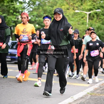 Runner Photo 4161695