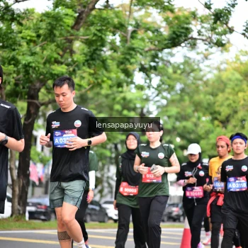 Runner Photo 4161698