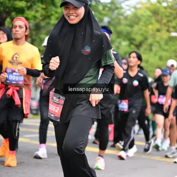 Runner Photo 4161700