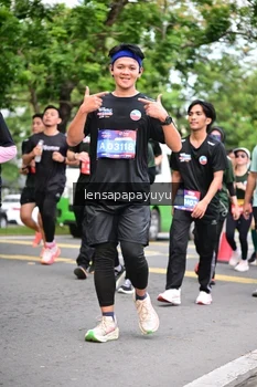 Runner Photo 4161705