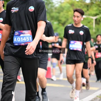 Runner Photo 4161715