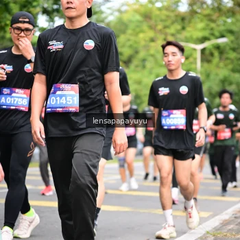 Runner Photo 4161716