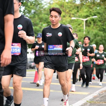 Runner Photo 4161719