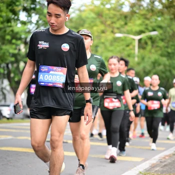 Runner Photo 4161720