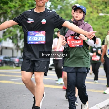 Runner Photo 4161735