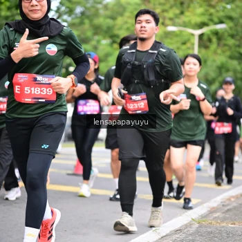 Runner Photo 4161749