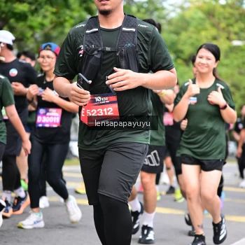 Runner Photo 4161761