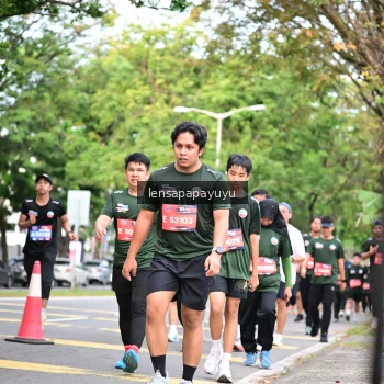 Runner Photo 4161772