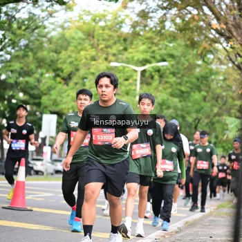 Runner Photo 4161773