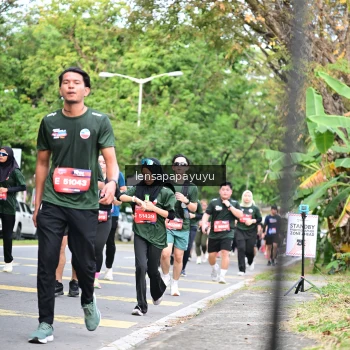 Runner Photo 4161784