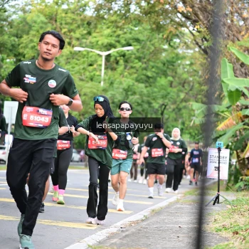 Runner Photo 4161790