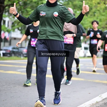 Runner Photo 4161799