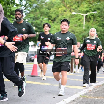 Runner Photo 4161801