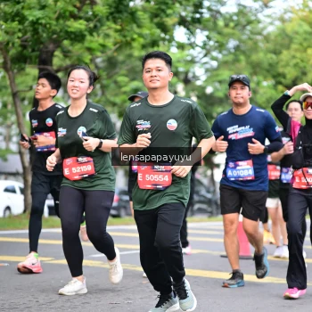Runner Photo 4161818