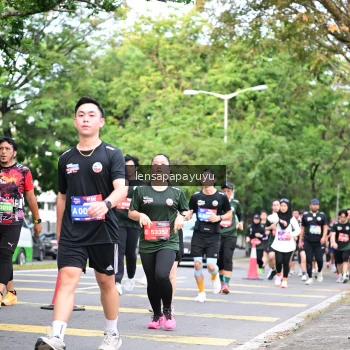 Runner Photo 4161836