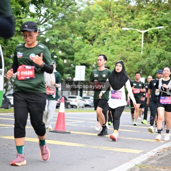 Runner Photo 4161844