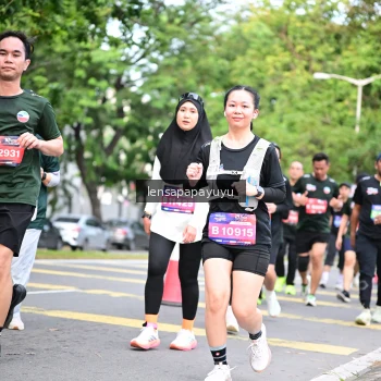 Runner Photo 4161846