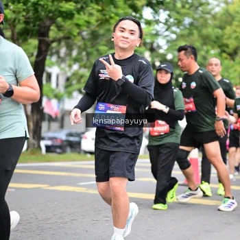 Runner Photo 4161855