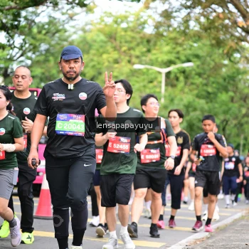 Runner Photo 4161858