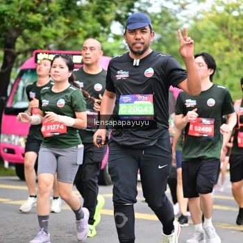 Runner Photo 4161861