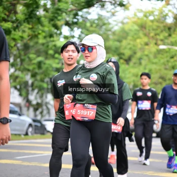 Runner Photo 4161894