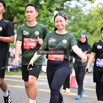 Runner Photo 4161911