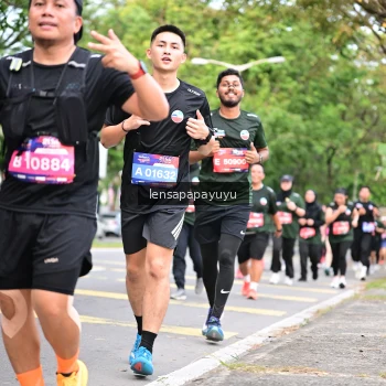Runner Photo 4161924