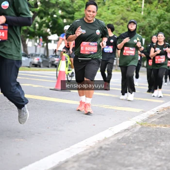 Runner Photo 4161933