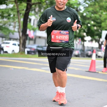 Runner Photo 4161934