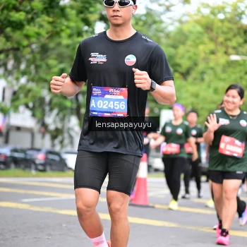 Runner Photo 4162050