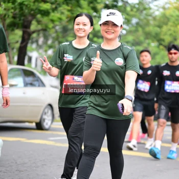 Runner Photo 4162100