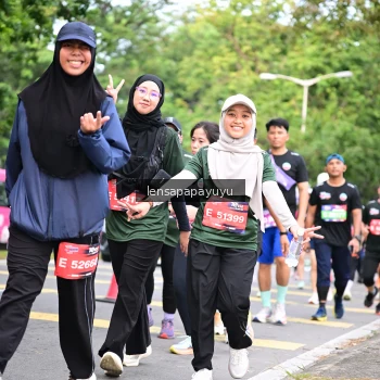 Runner Photo 4162111