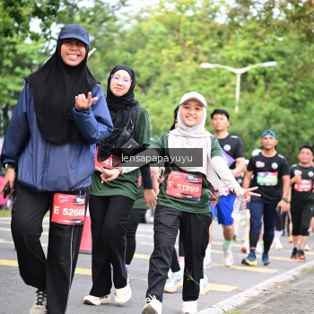 Runner Photo 4162112