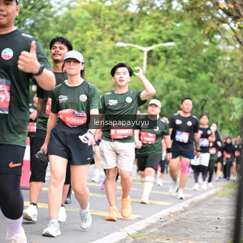 Runner Photo 4162142